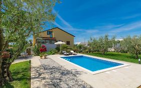 Apartment Chiara By Interhome
